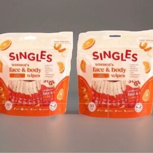 SINGLES Women's Face & Body Wipes - Citrus Scented (Set of 2)